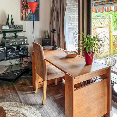 Vakantiehuis Amazing In With Wifi